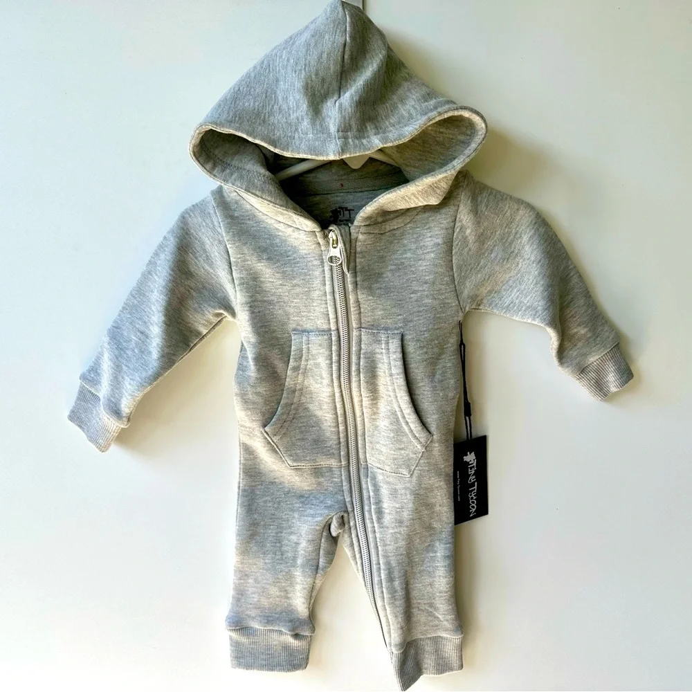 NWT Tiny Tycoon Organic Cotton Hooded one piece, Zipper, size 0-3 months